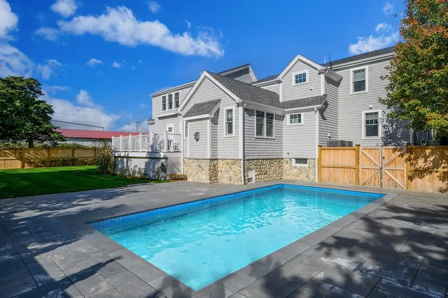 21 Cockachoiset Ln, Osterville, MA 02655 - #2