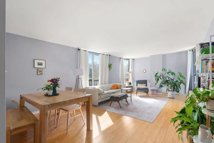 77 Pond Ave #412, Brookline, MA 02445 - #2