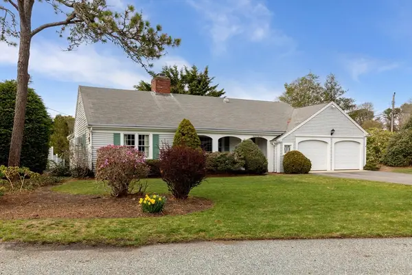 2 Par 3 Dr, Yarmouth, MA 02664