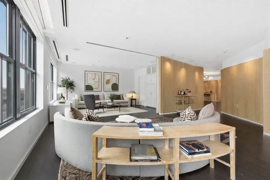 9 W Broadway #618, Boston, MA 02127 - #1