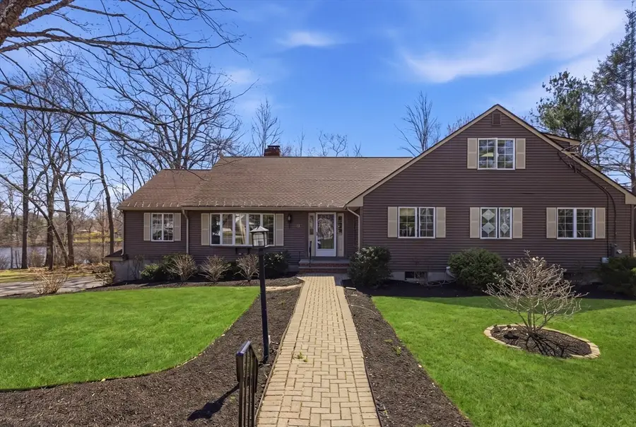 28 Lancelot Ct, Norwood, MA 02062 - #2