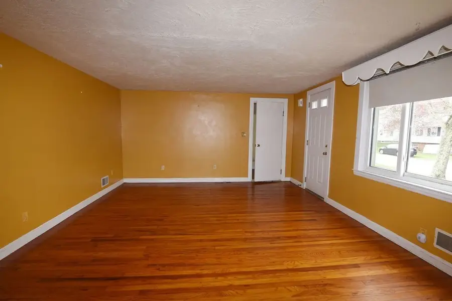 181 Greenwood St, Rockland, MA 02370 - #3