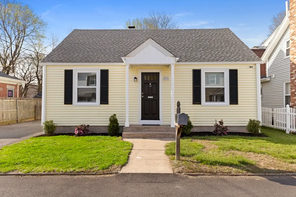 51 Hope St, Lincoln, RI 02865 - #1