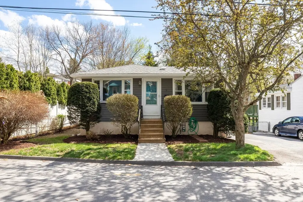 9 Briarcliff Street, Worcester, MA 01602 - #1