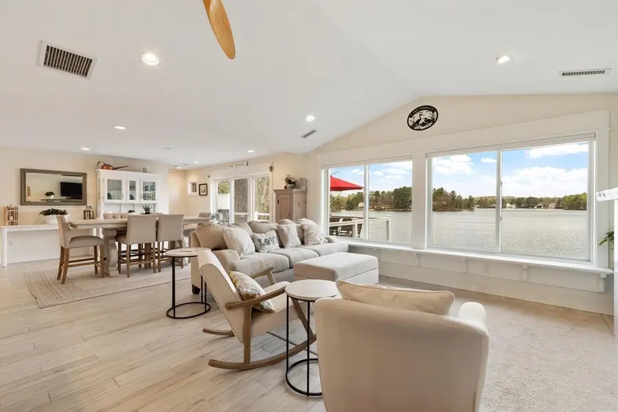 12 Johnson St, Lunenburg, MA 01462 - #3