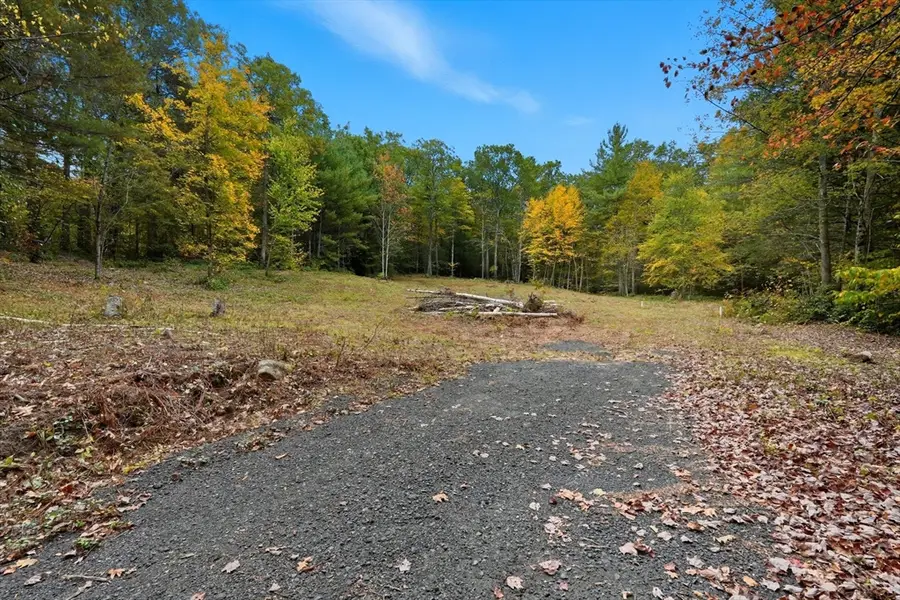 115 Crooked Ledge Rd, Southampton, MA 01073 - #3