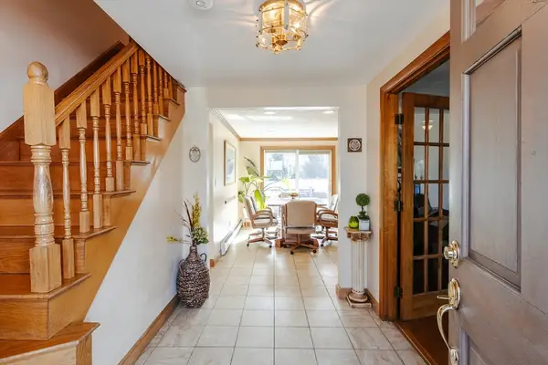 19 Miriam Road, Waltham, MA 02451