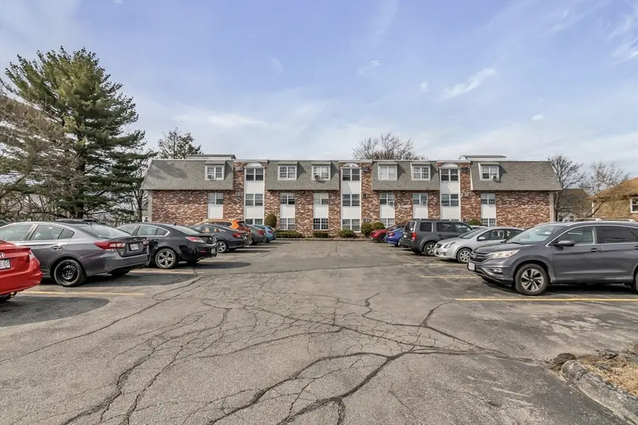 137 Pine St #29, Lowell, MA 01851 - #2