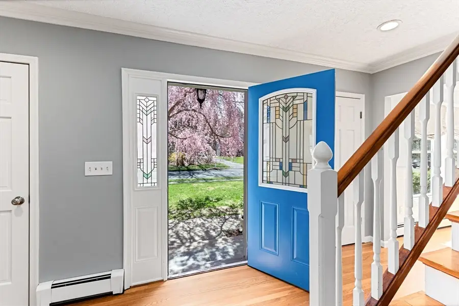 8 Windsor Drive, Foxboro, MA 02035 - #2