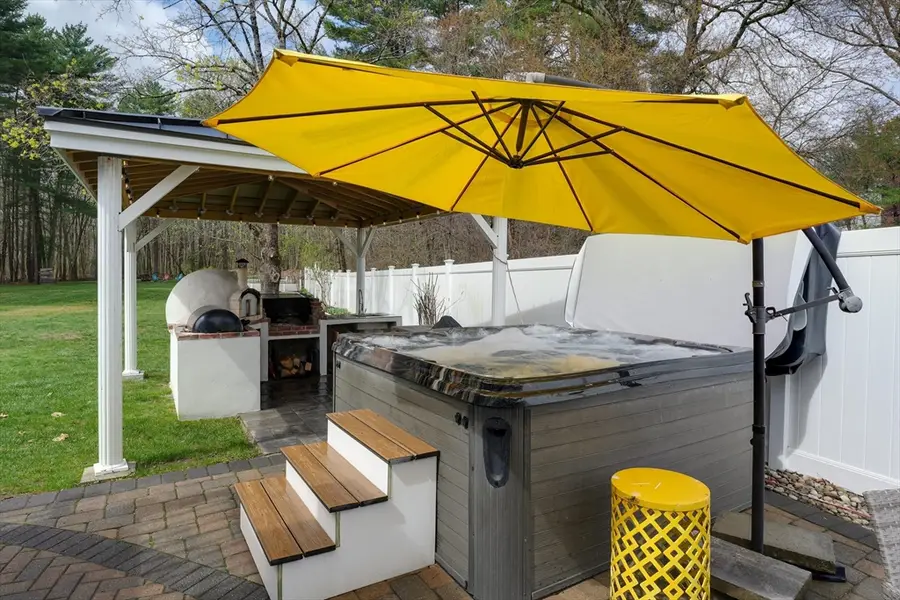 62 North St, Bellingham, MA 02019 - #3