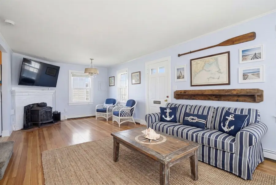 7 Mildred St, Hull, MA 02045 - #2