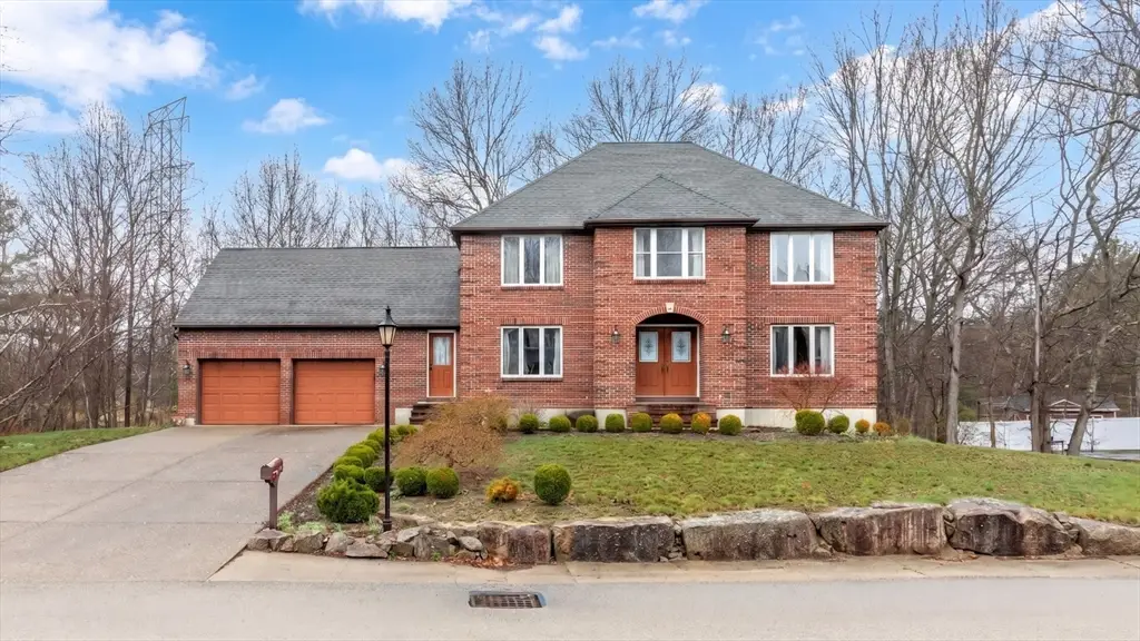 20 Teaberry Ln #1, Braintree, MA 02184 - #1