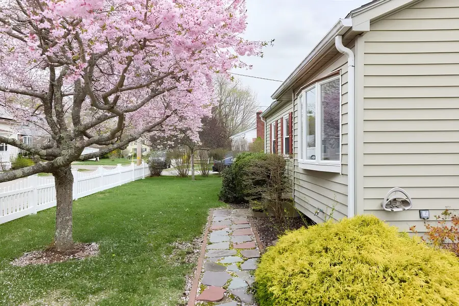 5 Arch Street, Abington, MA 02351 - #2