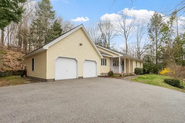 41 Betty Spring Rd, Gardner, MA 01440