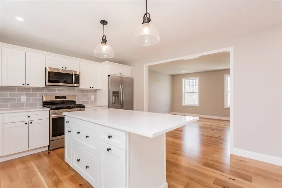 35-37 Glendale Ave, Tiverton, RI 02878 - #3