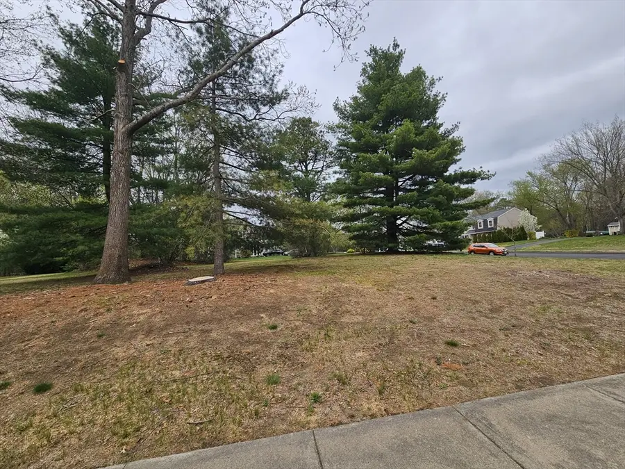 68 North St, Agawam, MA 01001 - #3