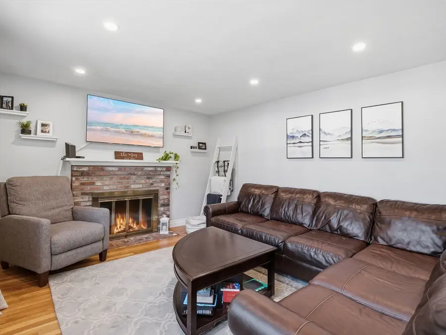 18 Maud Graham Cir, Burlington, MA 01803 - #2