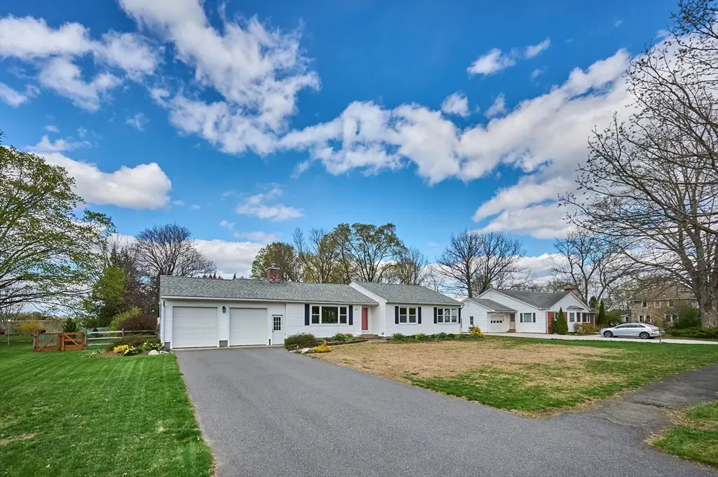 18 Maple Ave, Hadley, MA 01035 - #1