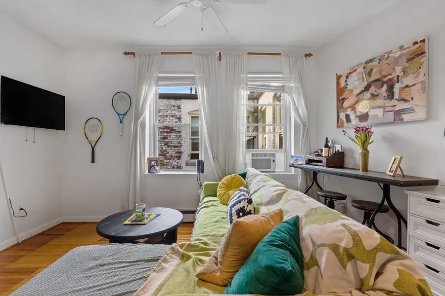 54 Myrtle #10, Boston, MA 02114 - #2