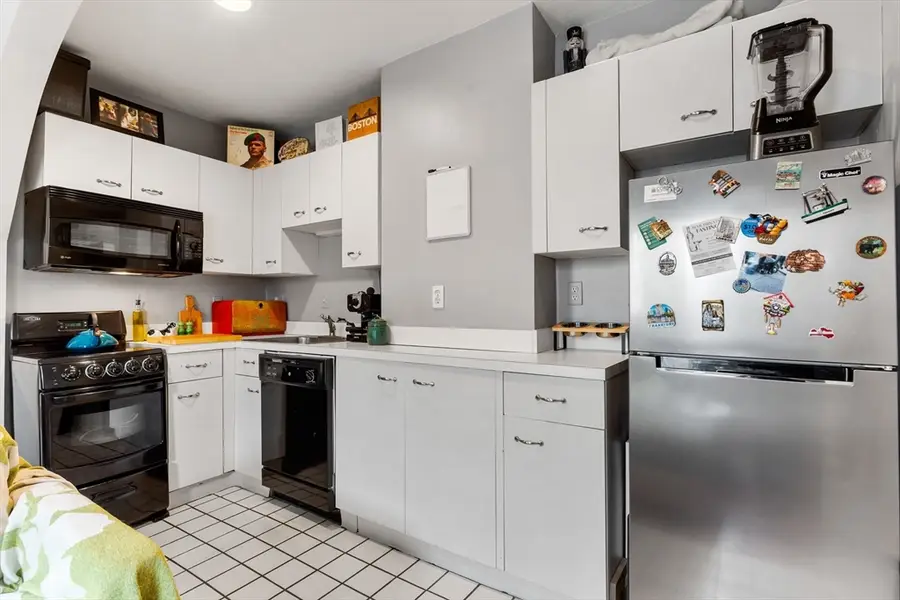 54 Myrtle #10, Boston, MA 02114 - #3