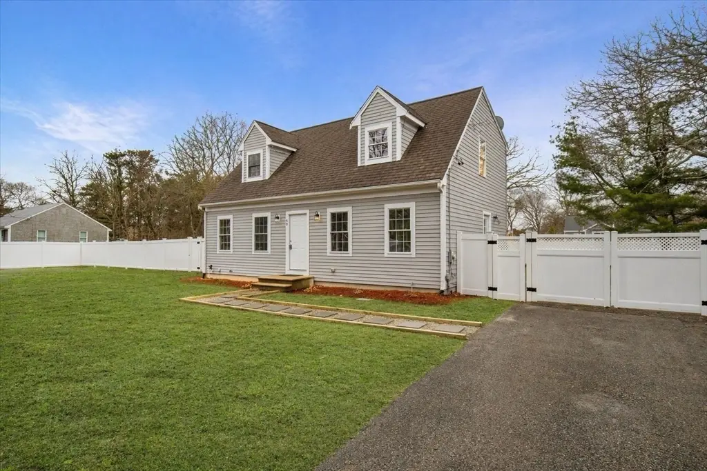49 Orrs Ave, Hyannis, MA 02601 - #1
