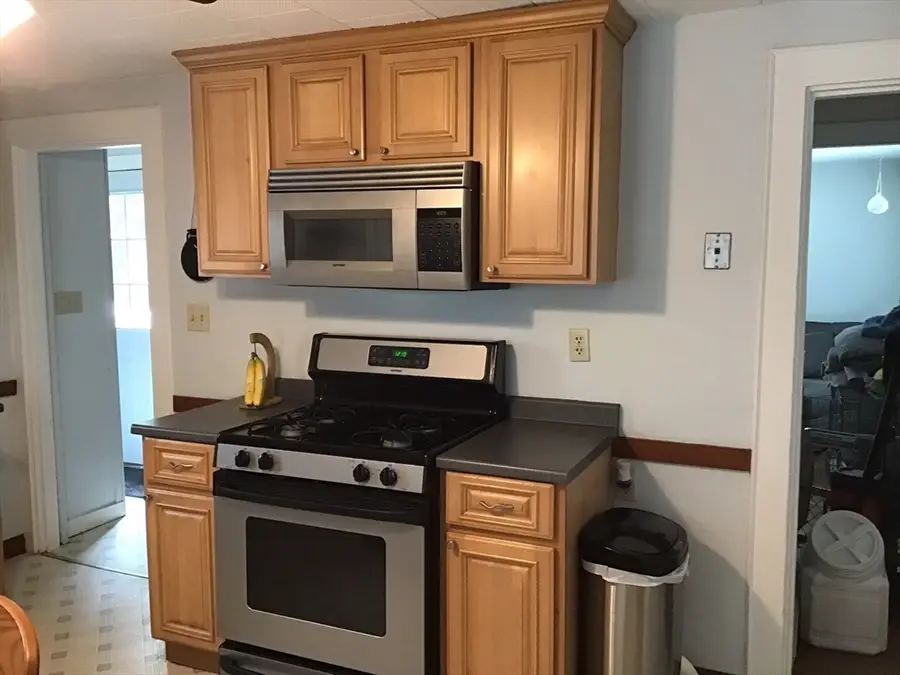 17 Grove St, Woburn, MA 01801 - #2