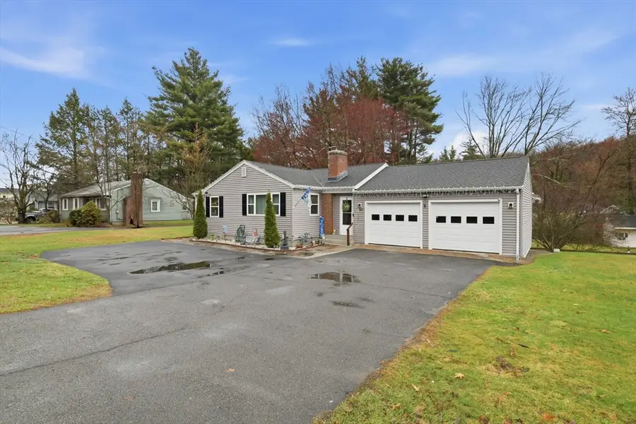 569 Cooley St, Springfield, MA 01128 - #2