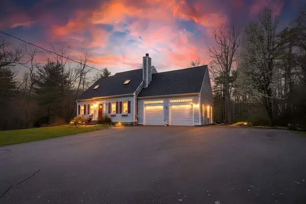 58 Fuller Shores Rd, Lakeville, MA 02347