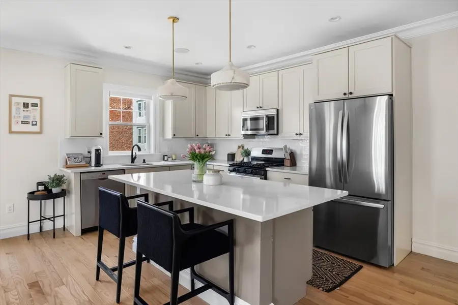 187 Gold St #1, Boston, MA 02127 - #3