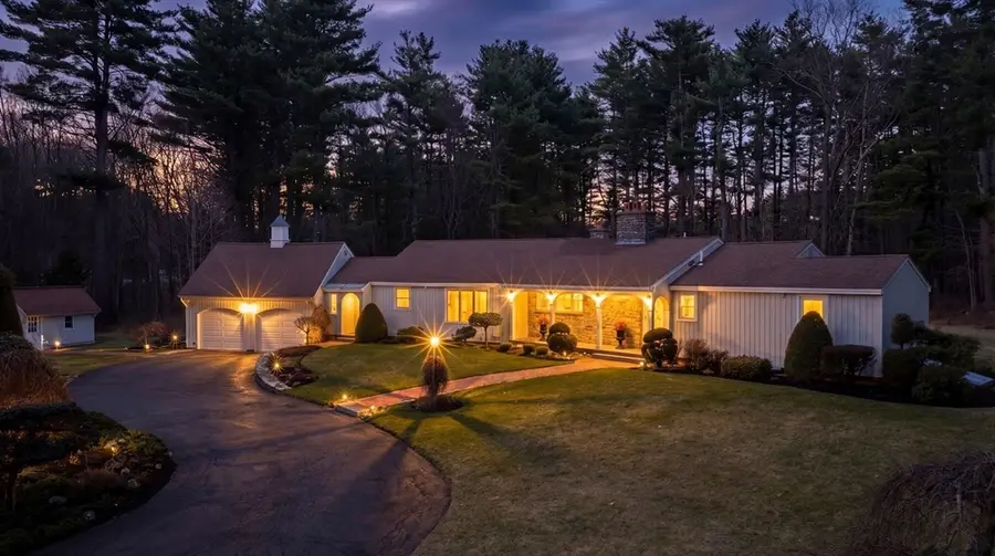 15 Lockwood Ln, Topsfield, MA 01983 - #2