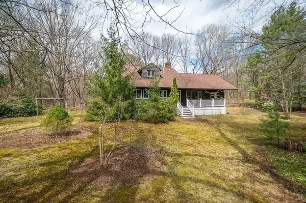 140 Gardner Street, Hamilton, MA 01982