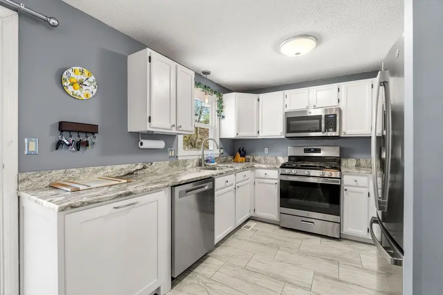 34 Merrimack Meadows Ln #34, Tewksbury, MA 01876 - #3