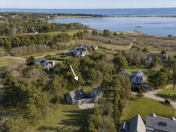 22 Old Harbor Lane, Oak Bluffs, MA 02557