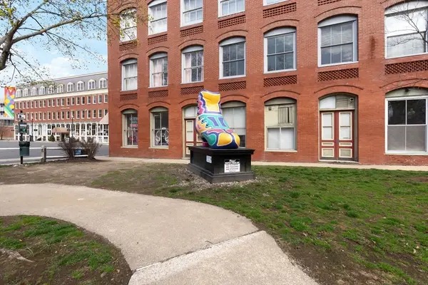 80 Wingate St #2D, Haverhill, MA 01832