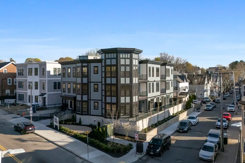 230 Washington St #1, Boston, MA 02135 - #1