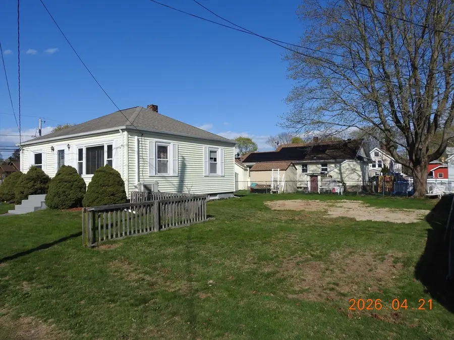 14 Mccallion St, Swansea, MA 02777 - #3