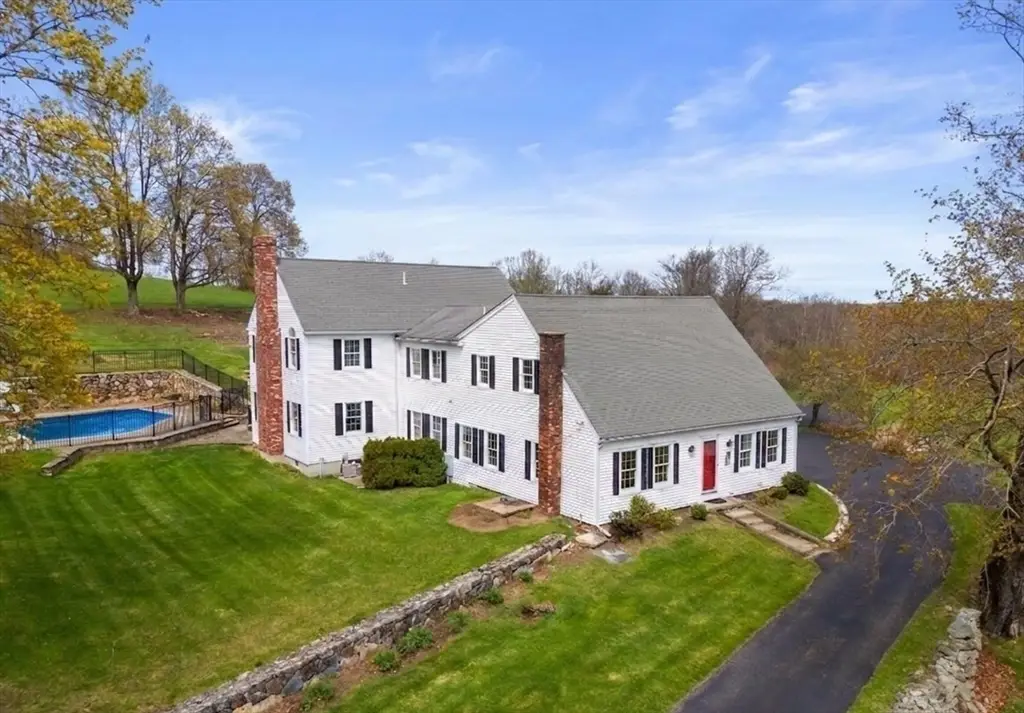 63 Uxbridge Rd, Sutton, MA 01590 - #1