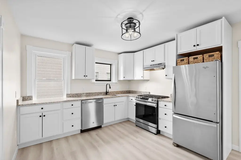 17 Hull St #1, Belmont, MA 02478 - #1