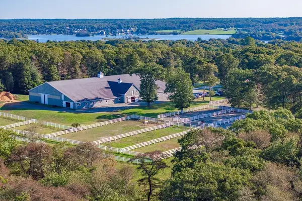 7 Olin Howland Way, Westport, MA 02790