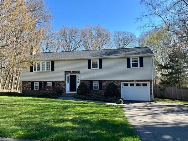 49 Stonybrook Dr, Holliston, MA 01746