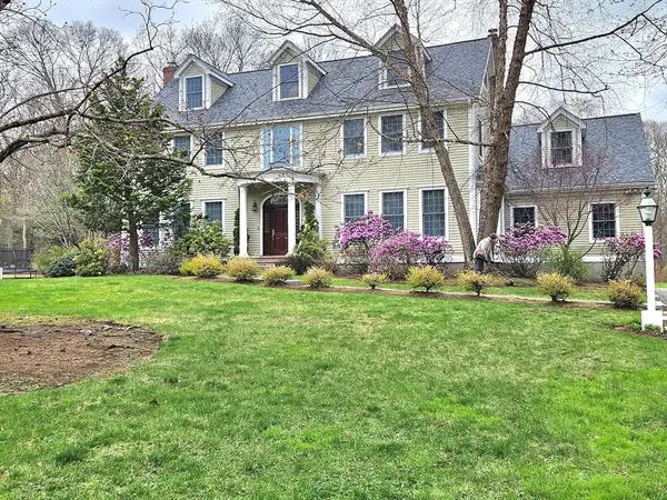 17 Morningside Lane, Lincoln, MA 01773