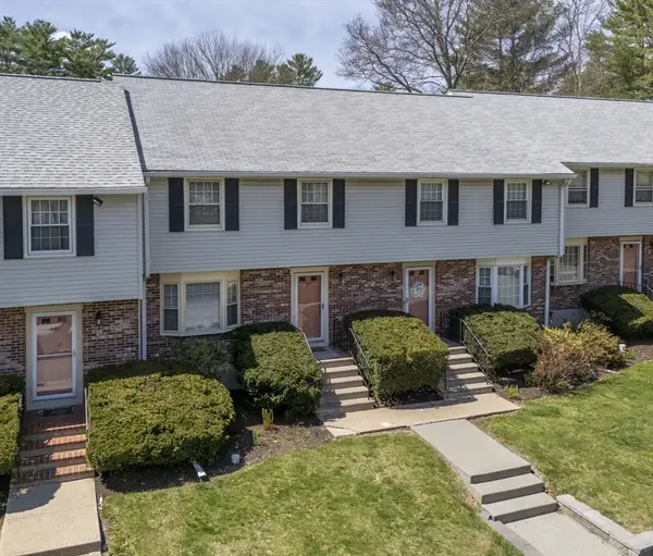 32 Pinebrook Ln #32, Easton, MA 02375