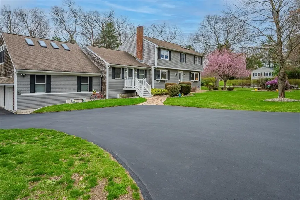 39 Dwelley Ave, Hanover, MA 02339 - #1