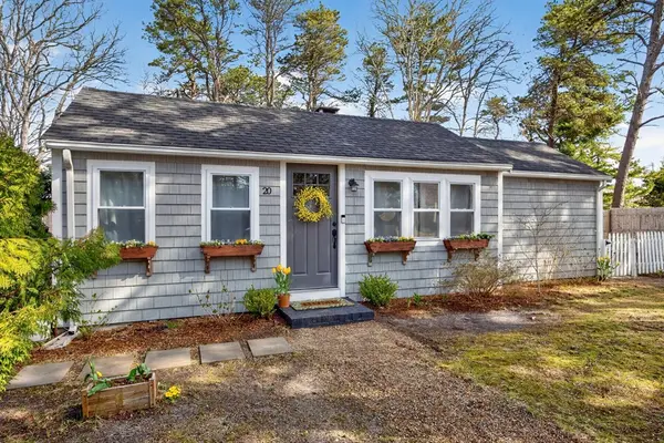 20 Indian Mound Trl, Dennis, MA 02639