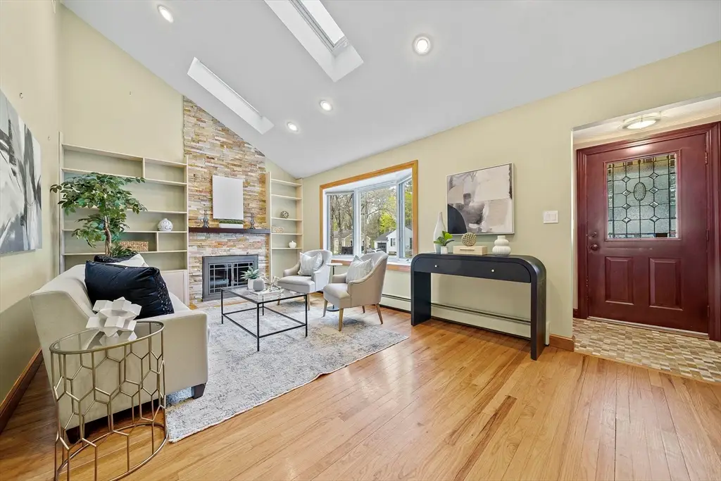 20 Francis Rd, Sharon, MA 02067 - #1