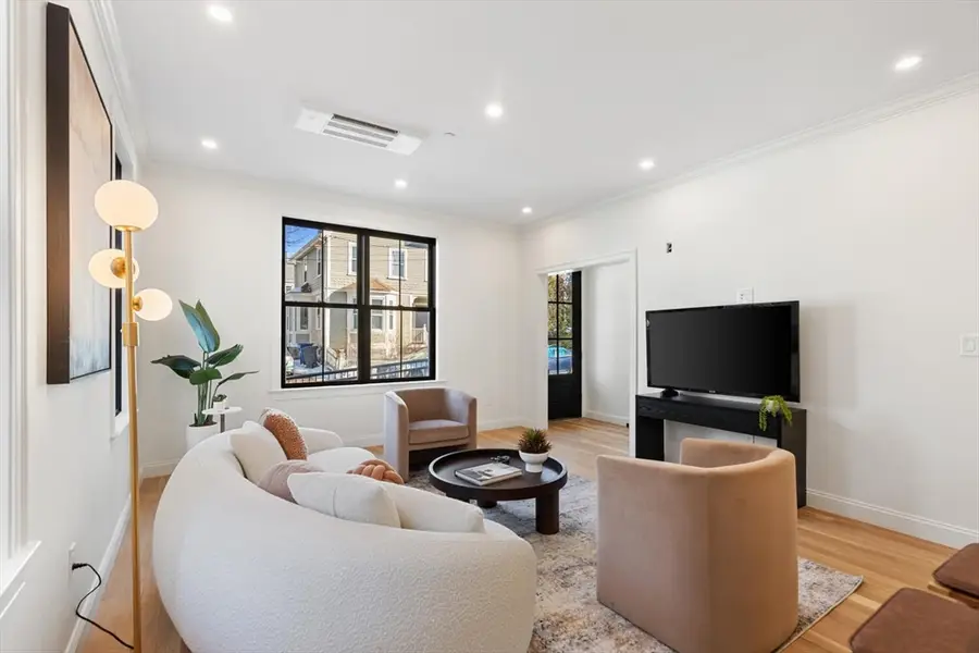 27 Shepard St #1, Boston, MA 02135 - #3