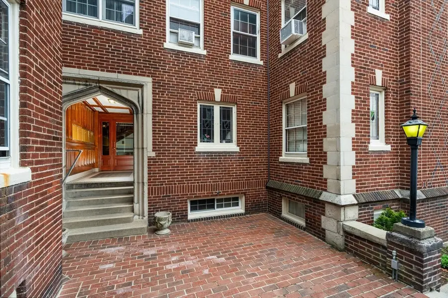 61 Garfield St #14, Cambridge, MA 02138 - #3