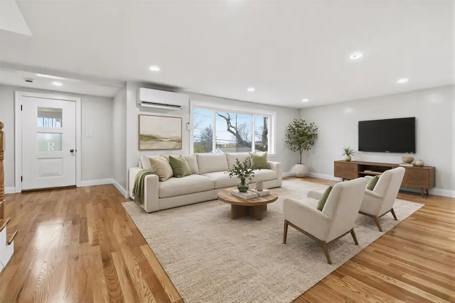 123 Pine Hill Cir, Waltham, MA 02451 - #3