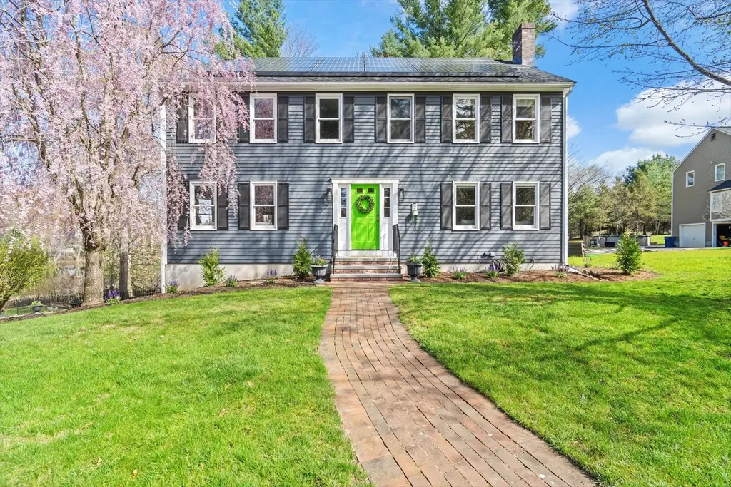 7 Holbrook St, Medway, MA 02053 - #1