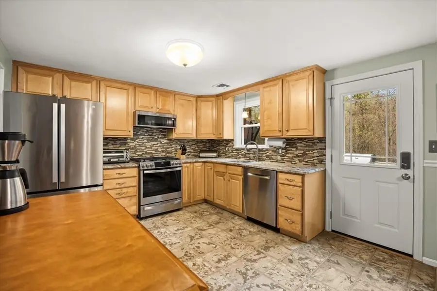 18 Mill St, North Easton, MA 02356 - #3